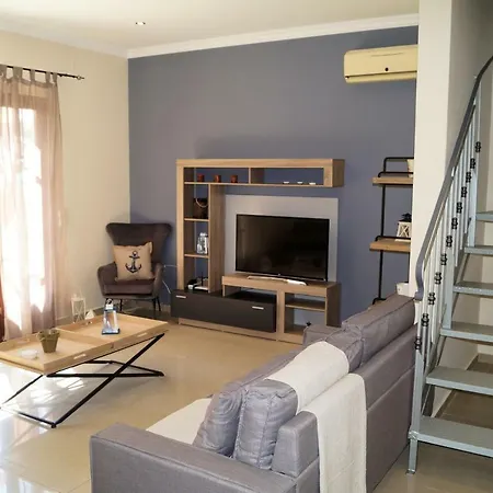 Βίλα Odyssey Σβορωνάτα